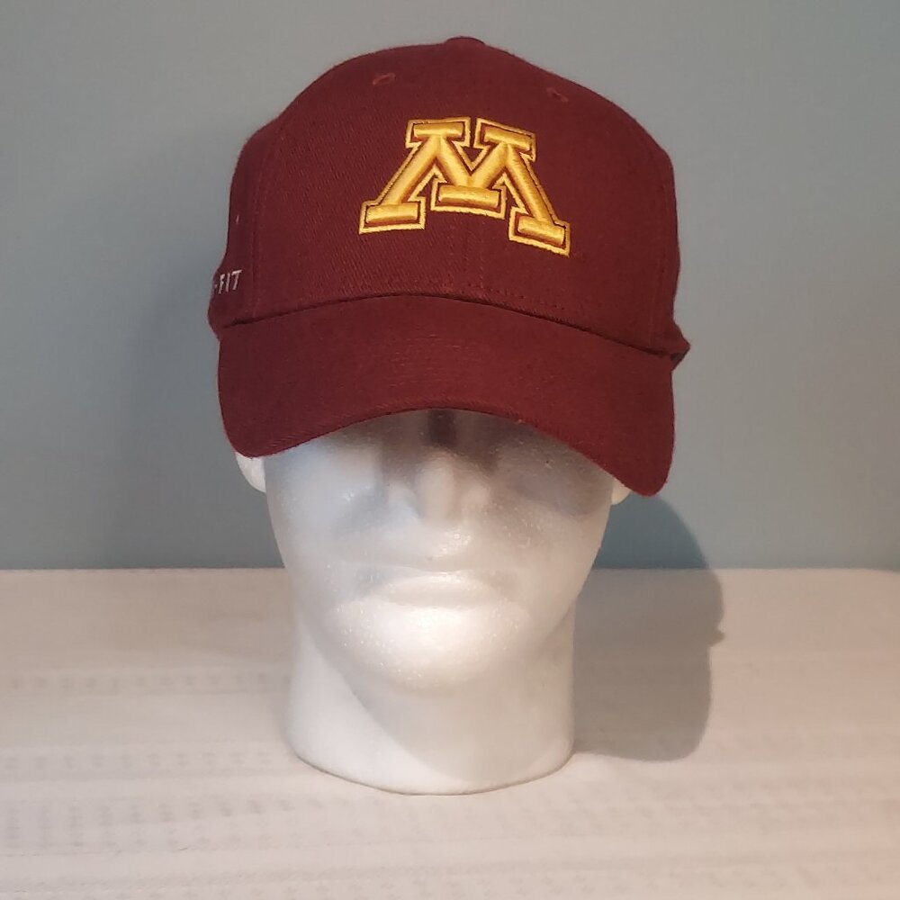 Maroon and Gold Nike Minnesota Gophers Hat